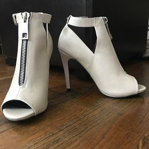 ALDO off white front zip nude heels